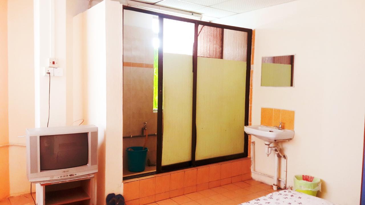 Hotel Makmur Kuantan Bagian luar foto
